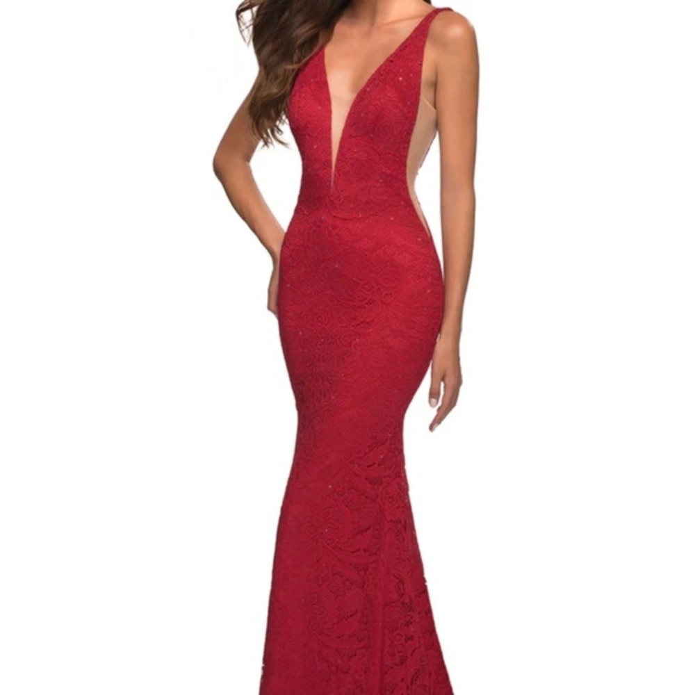 Think gala!
Le Femme dress Red Formal fitted long lace body con prom dress Sz 6